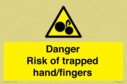 danger-risk-of-trapped-handfingers~